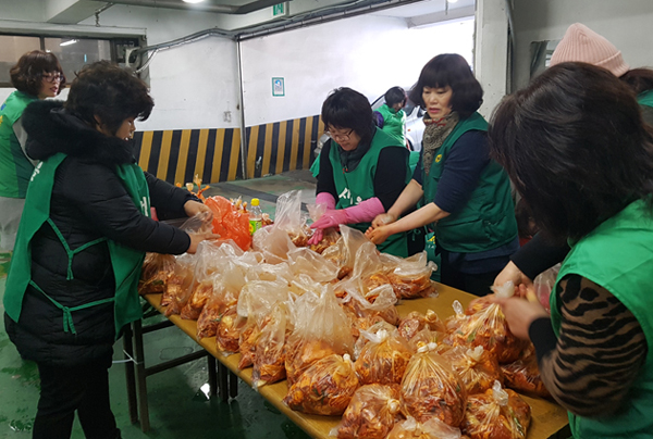 새마을부녀회 사랑의 밑반찬 전달
