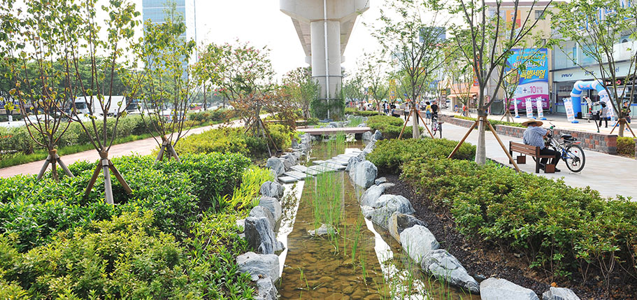 名品街路公園