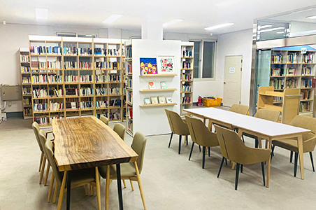 사상작은도서관 내부사진1