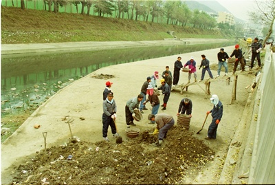 학장천공공근로(1998년)