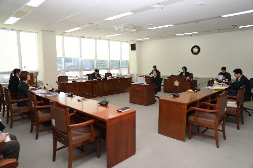 제256회 정례회 복지도시위원회 조례안 심사