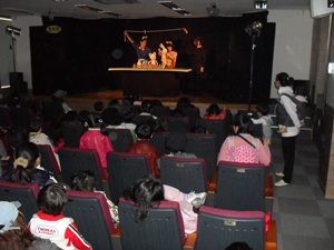 도서관주간 인형극 공연