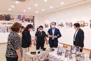 사상 사진전 개최